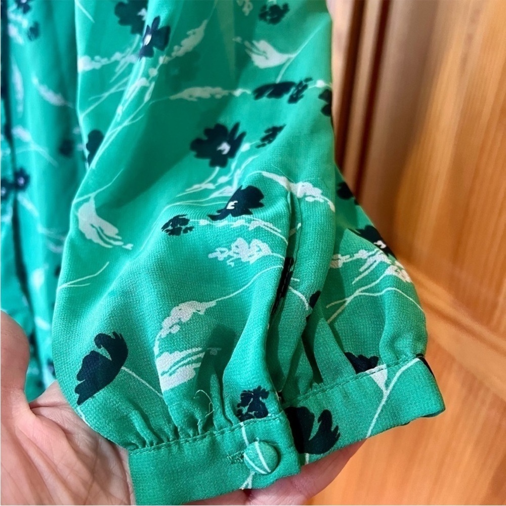 Lulus Small Green Floral V-Neckline Wrap Dress Spring Wedding Guest - Picture 6 of 9
